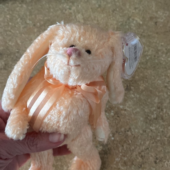 3 Vintage rare bunny Attic Treasures for Easter.   Mint with tag protectors - Picture 6 of 10